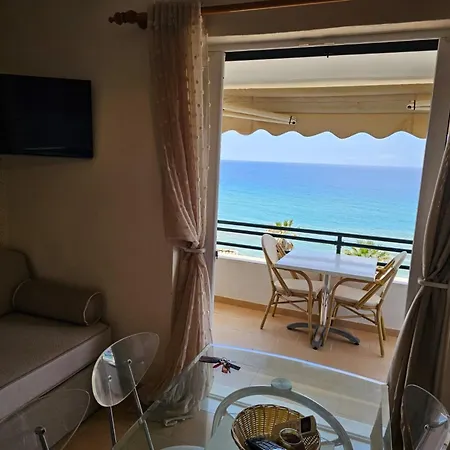 Апартаменты Corfu Menigos *