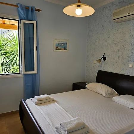 Corfu Menigos 86 غليفادا